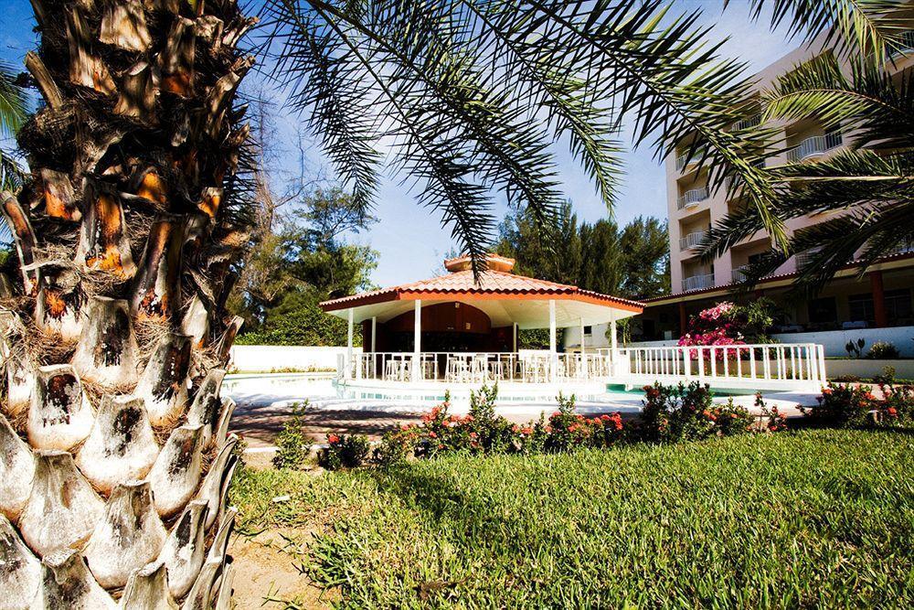 Hotel Bahia Dorada San Luis La Herradura Exterior photo